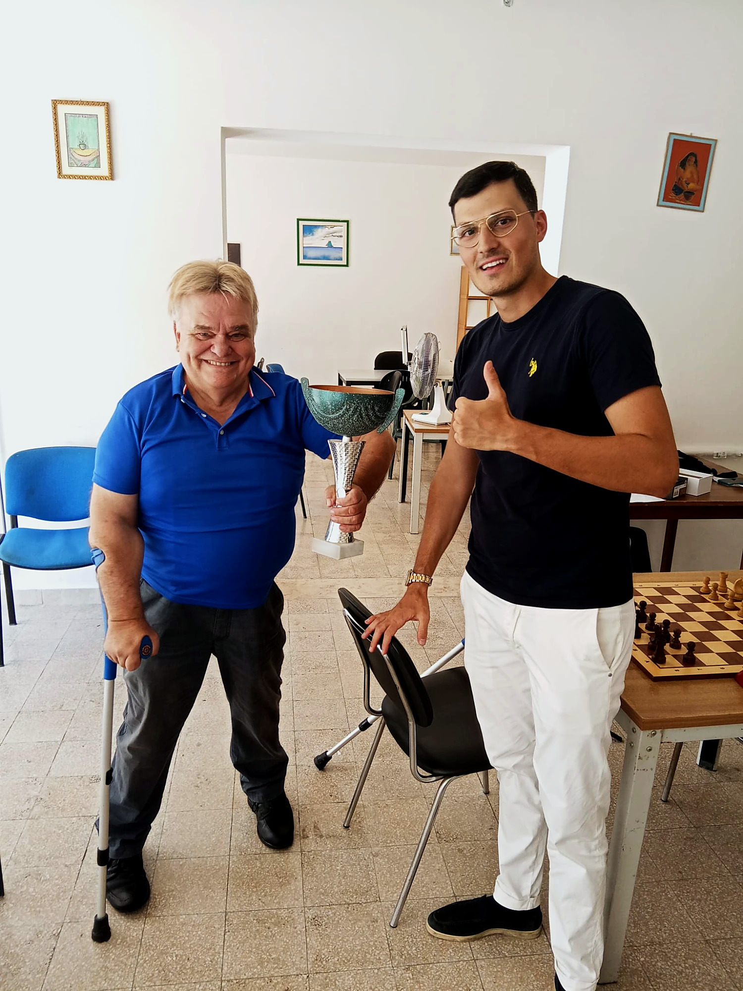 Il CM Angelo Spada, a sinistra, premiato da Gaudio Di Giacinto al termine della 1ª Abruzzo Cup